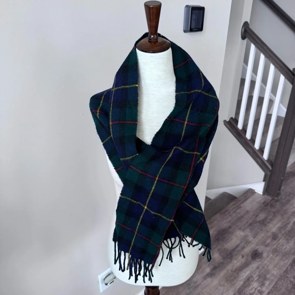 Vintage! Highland Home Industries Scarf - 100% LAMBSWOOL - Made in Scotland